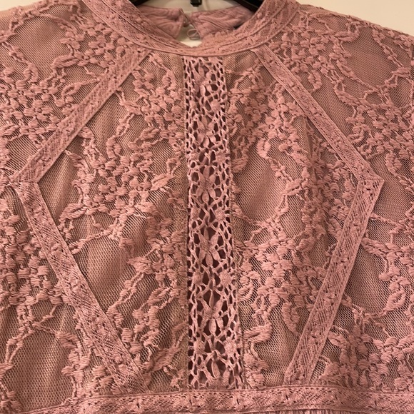 American Eagle lace top - Picture 3 of 5